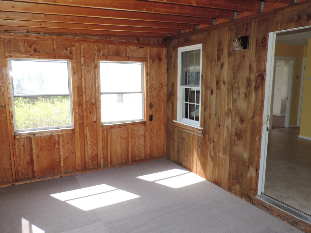 151 Dubuque Street Manchester, NH 03102 - Photo 5 of 37 Gallery Image 5