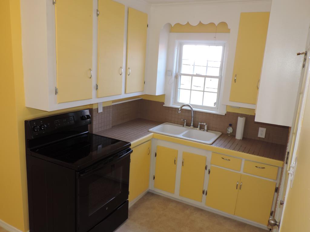 151 Dubuque Street Manchester, NH 03102 - Photo 6 of 37 Gallery Image 6