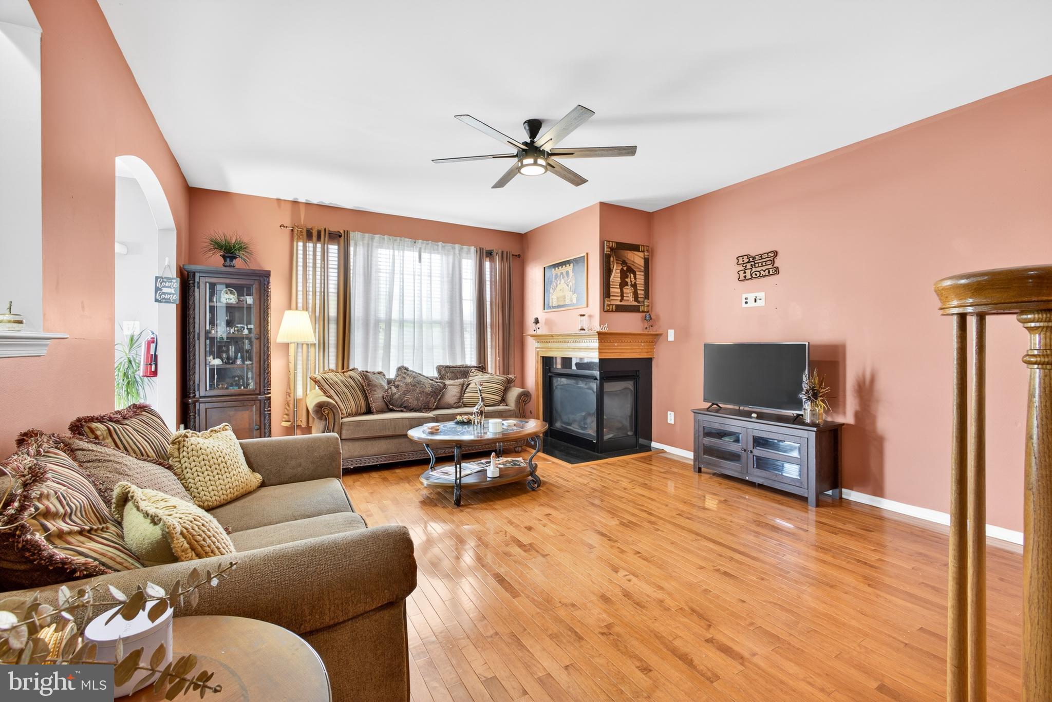 13 Cypress Point Road Westampton, NJ 08060 - Photo 6 of 34 Living room open to Kitchen