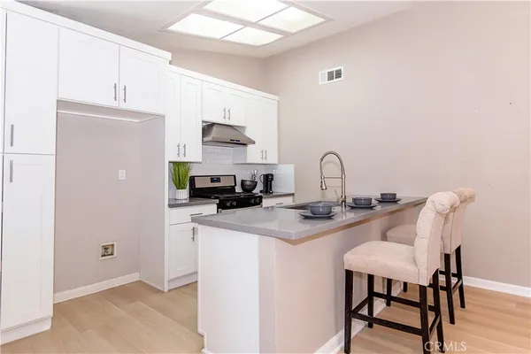 $3,100 | 4034 East E Avenue, Palmdale, CA 93552