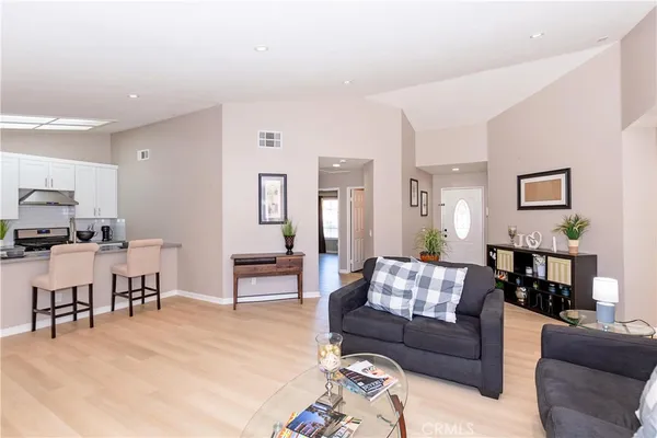 $3,100 | 4034 East E Avenue, Palmdale, CA 93552