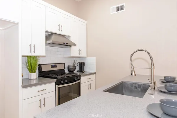 $3,100 | 4034 East E Avenue, Palmdale, CA 93552