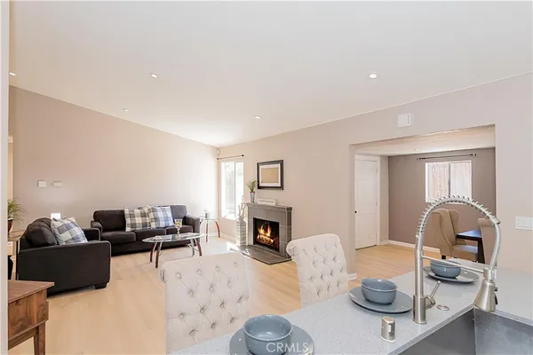 $3,100 | 4034 East E Avenue, Palmdale, CA 93552