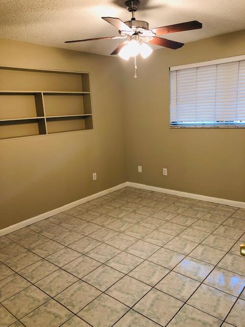 4915 Club Road Haverhill, FL 33415 - Photo 11 of 14 IMG_8729