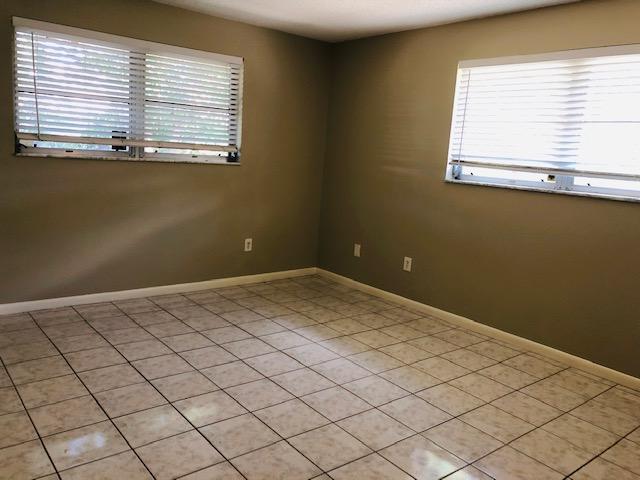 4915 Club Road Haverhill, FL 33415 - Photo 13 of 14 IMG_8732