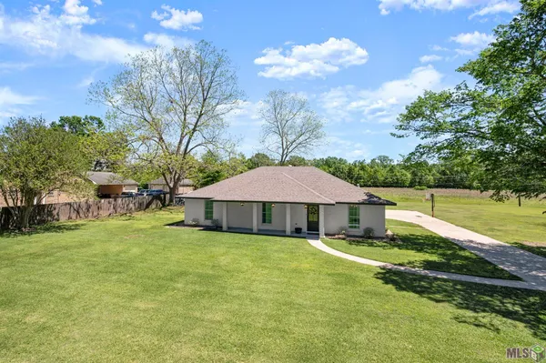 $330,000 | 907 Colonial Drive, Port Allen, LA 70767