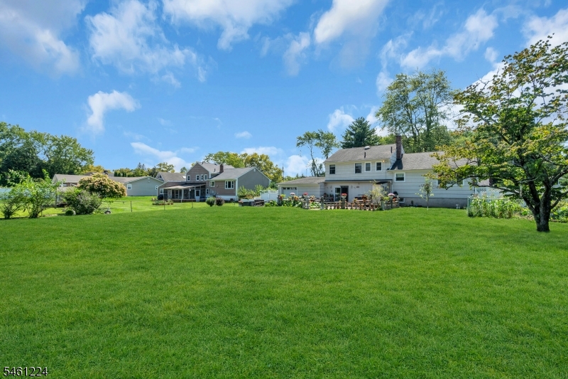 336 Summit Road Mountainside, NJ 07092 - Photo 29 of 33 Gallery Image 29