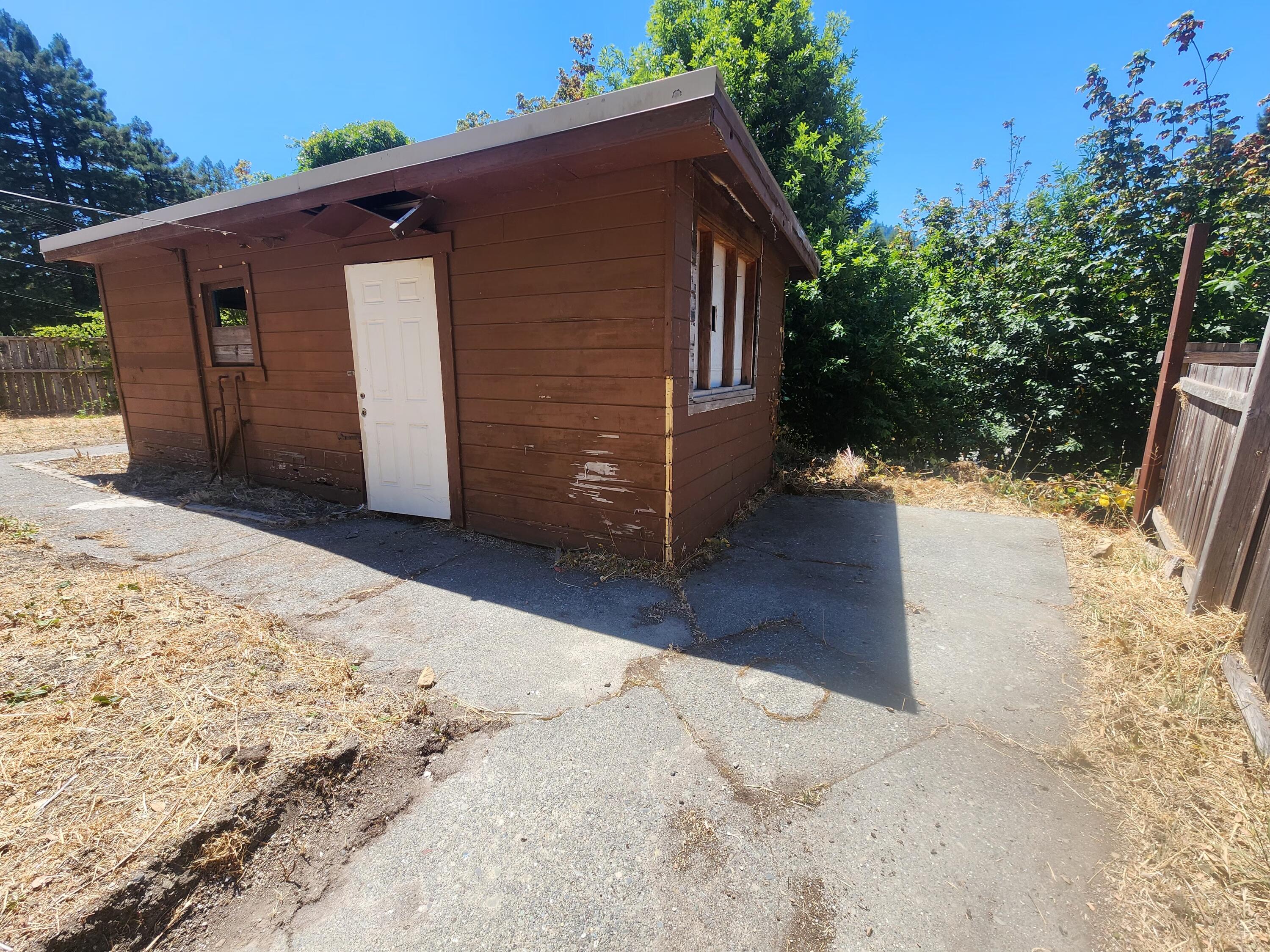 69 Spring Road Weott, CA 95571 - Photo 4 of 8