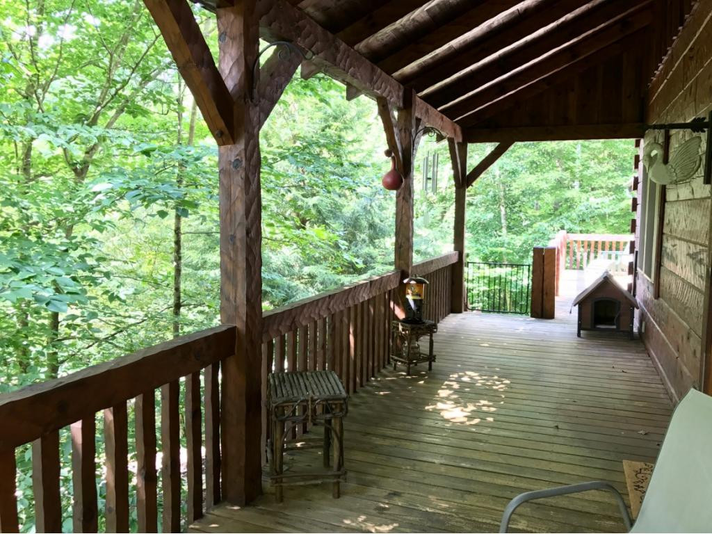 8131 George Riner Road Pound, VA 24279 - Photo 19 of 36 Expansive Covered Decking
