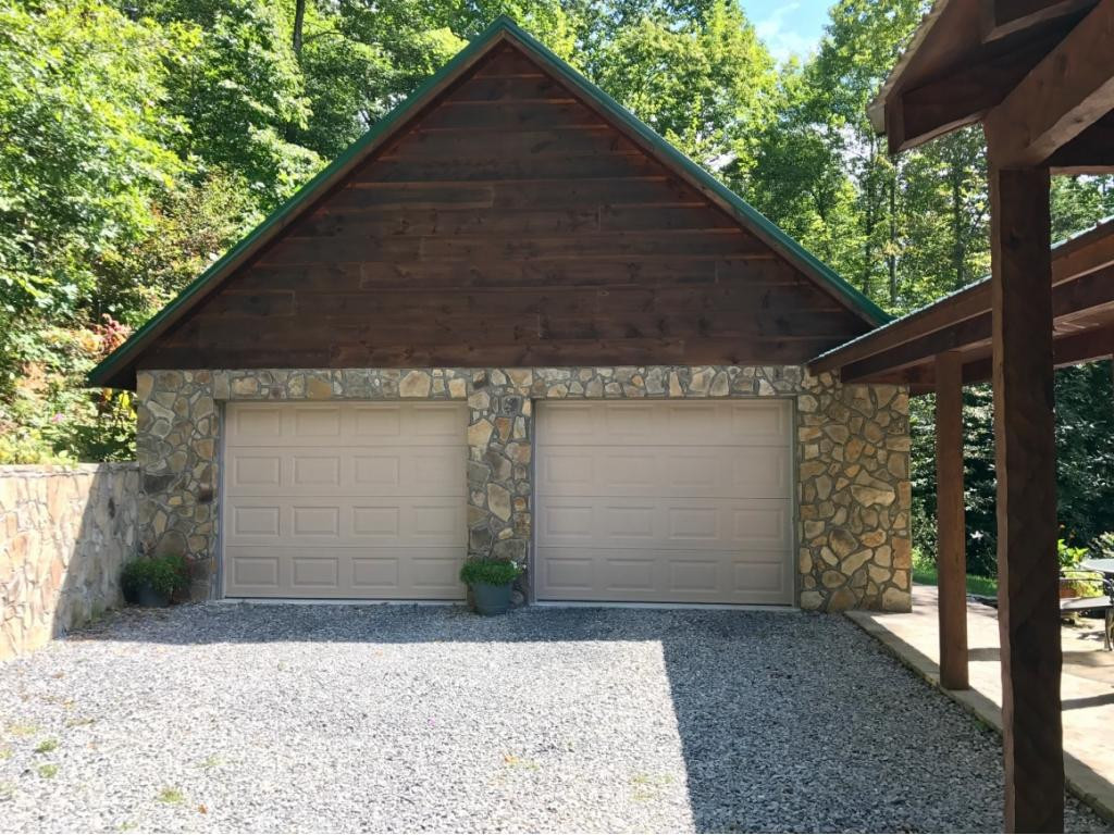 8131 George Riner Road Pound, VA 24279 - Photo 20 of 36 TwoCar Detached Garage