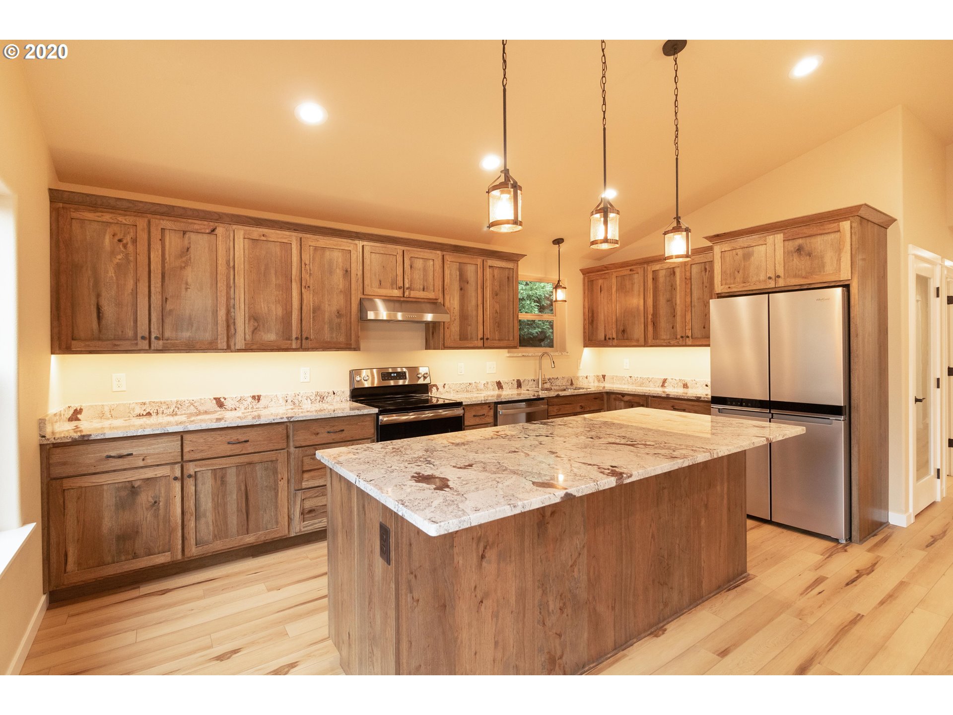 5139 Southwest Grange Road Roseburg, OR 97471 - Photo 4 of 18