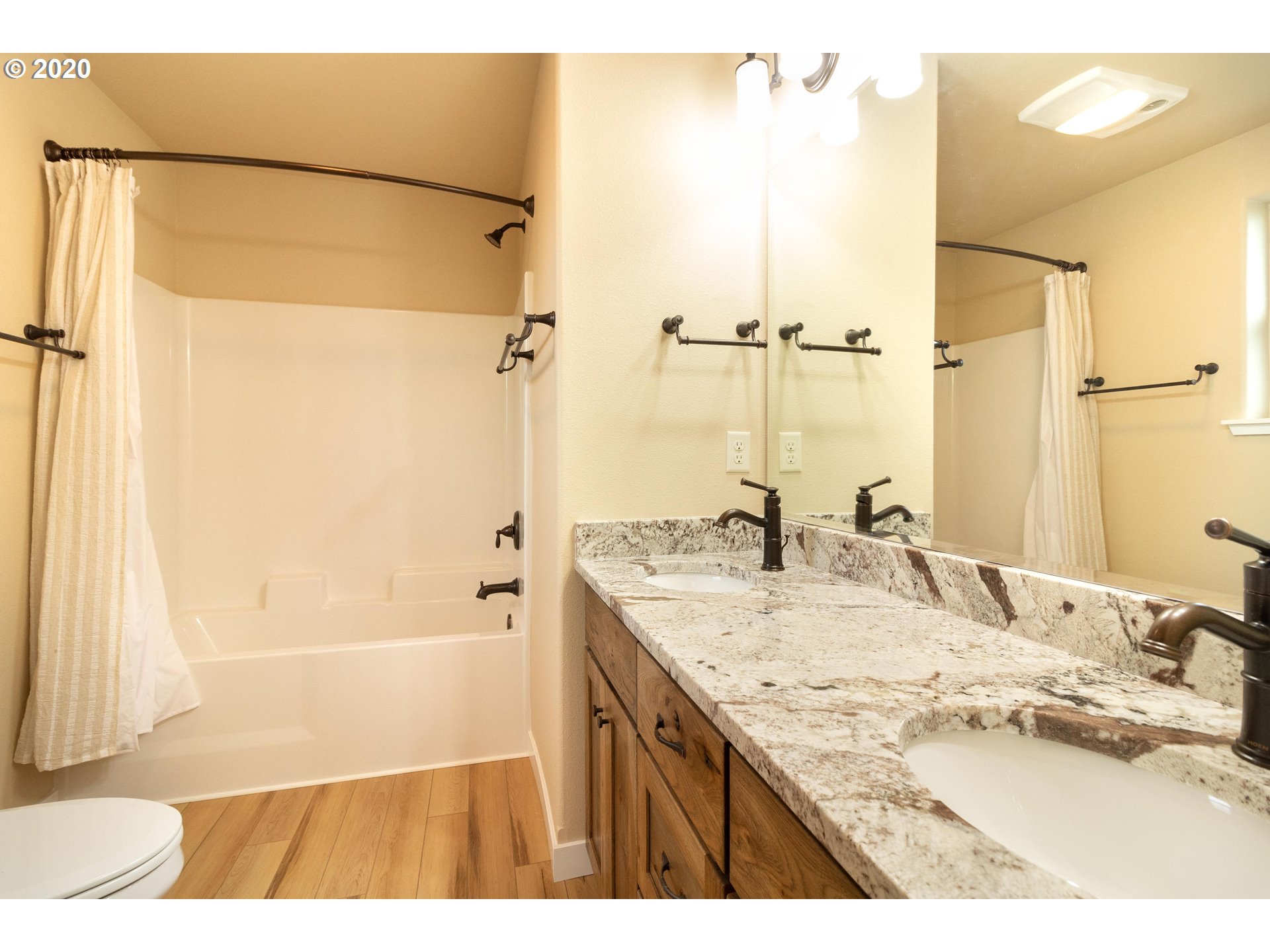 5139 Southwest Grange Road Roseburg, OR 97471 - Photo 8 of 18