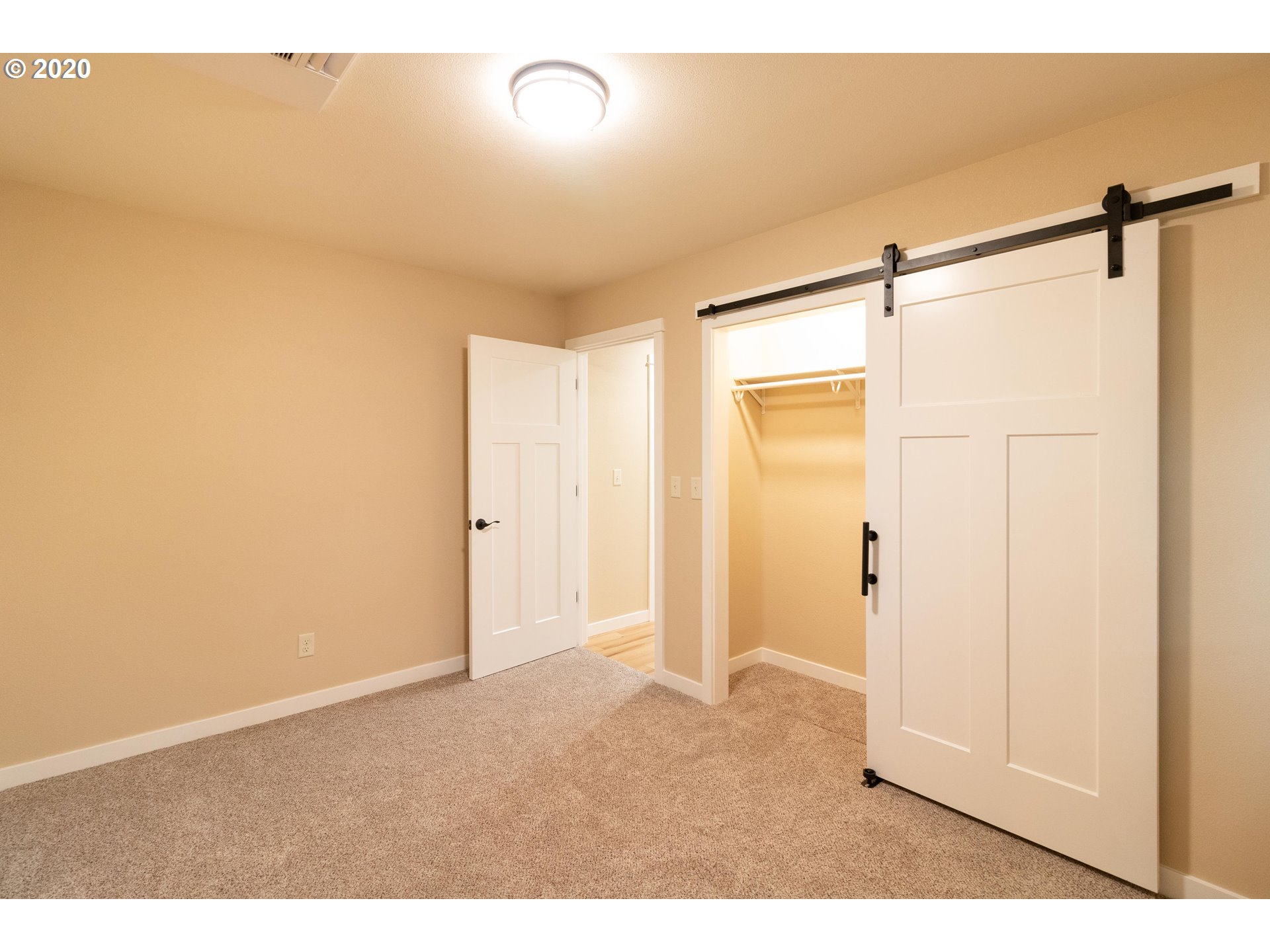 5139 Southwest Grange Road Roseburg, OR 97471 - Photo 10 of 18