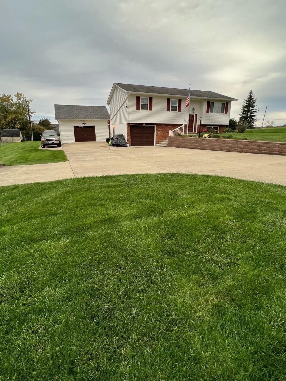 378 Overdrive Road Newark, OH 43056 - Photo 1 of 20 Gallery Image 1