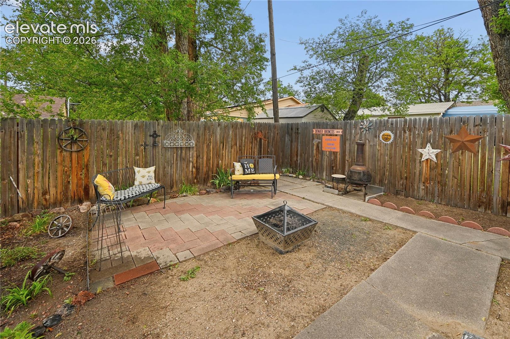 1110 Sunset Road Colorado Springs, CO 80909 - Photo 8 of 28