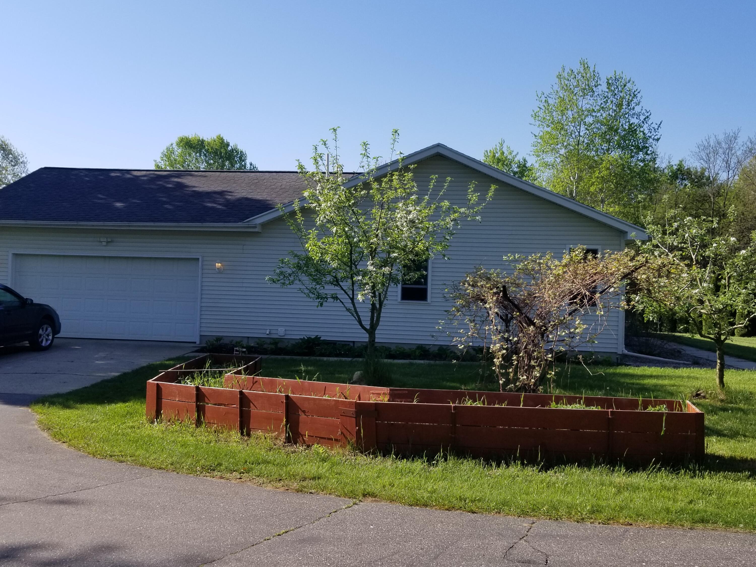 6553 Gould Road Saranac, MI 48881 - Photo 2 of 43 20220516_093137