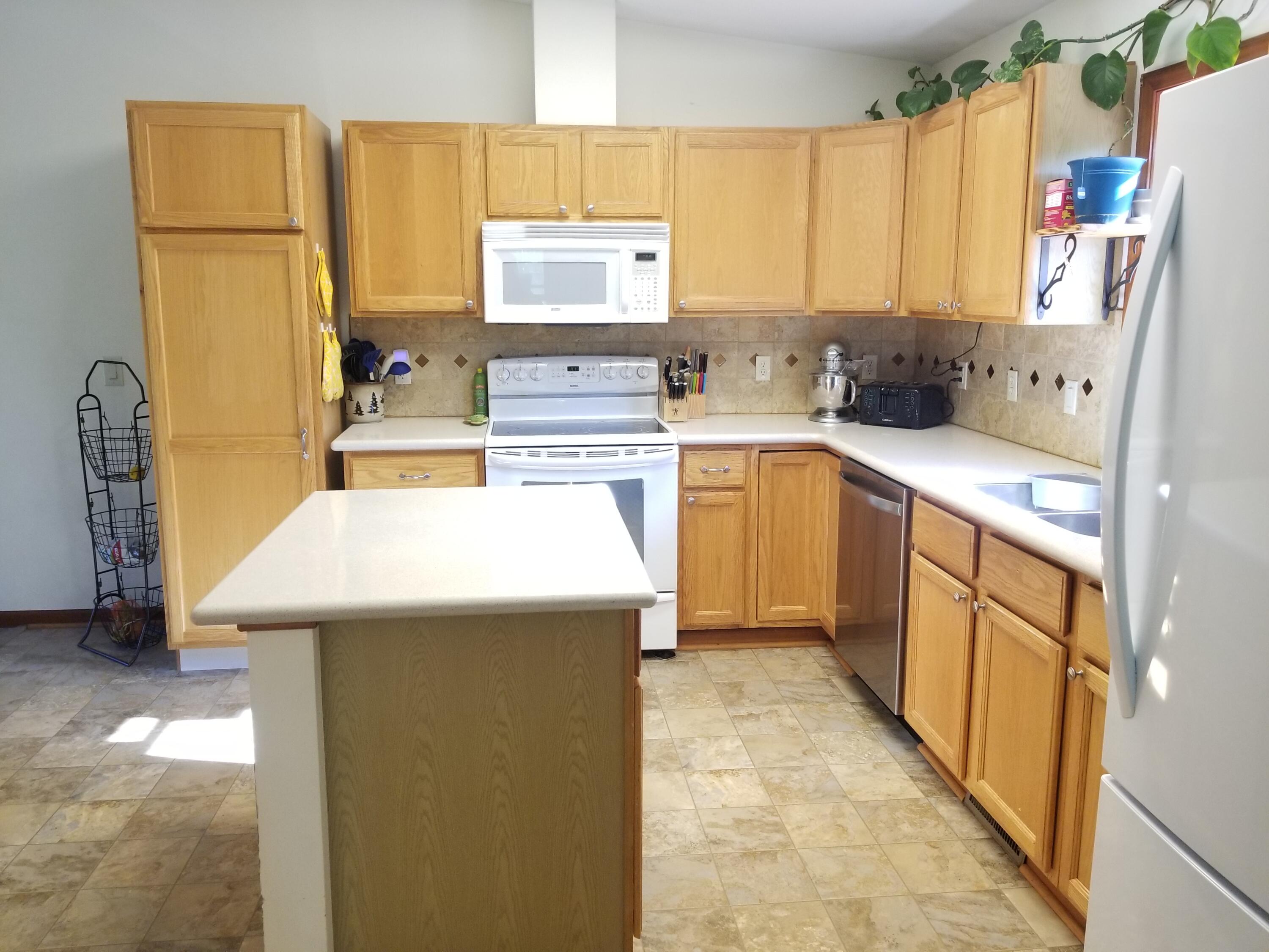 6553 Gould Road Saranac, MI 48881 - Photo 9 of 43 20220516_091008