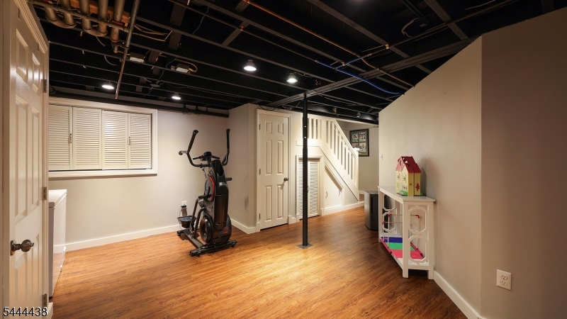 2263 Hill Road Scotch Plains, NJ 07076 - Photo 30 of 50
