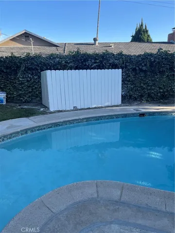 a view of entryway with kitchen