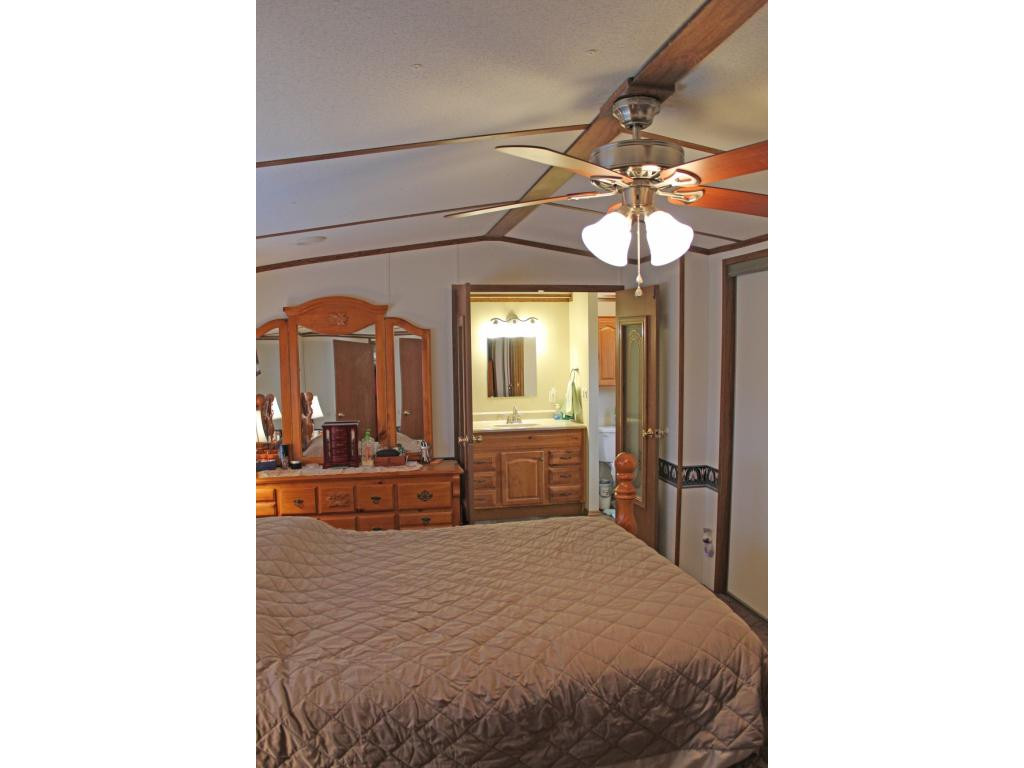 2890 Bright Hope Road Greeneville, TN 37743 - Photo 4 of 13 Master bedroom
