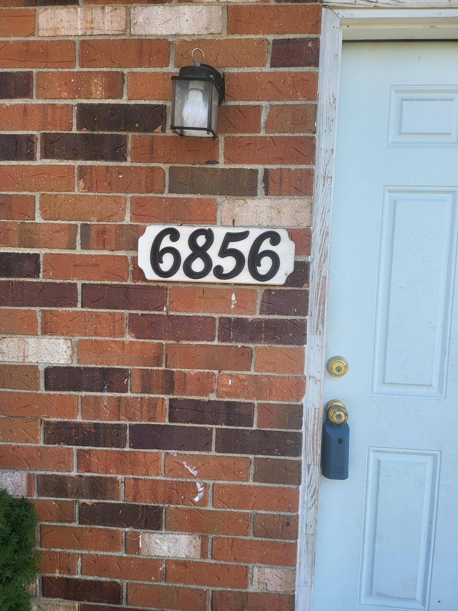6852-6858 Garden Terrace Road Columbus, OH 43229 - Photo 2 of 27 20221125_121814