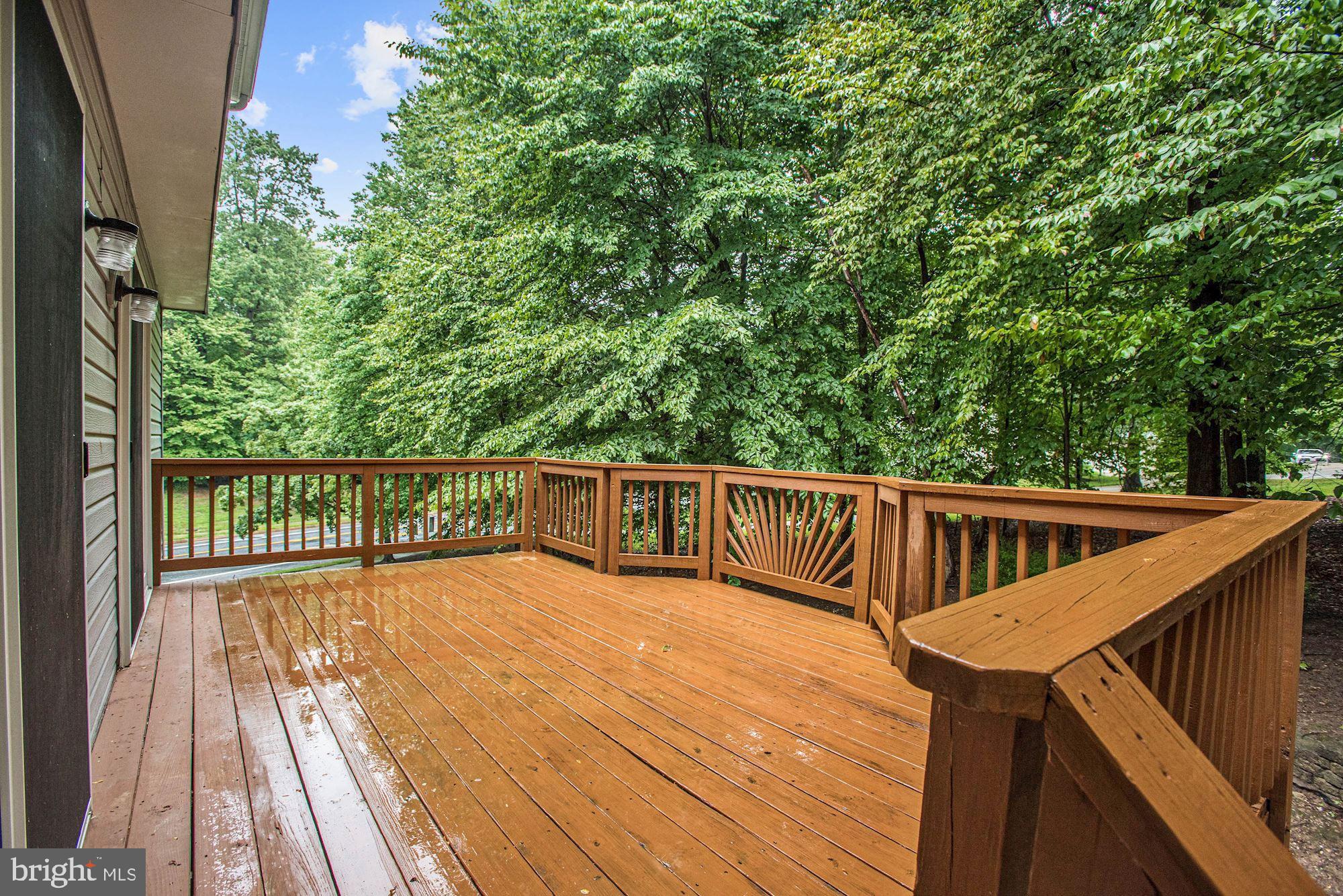 6249 Martin Road Columbia, MD 21044 - Photo 14 of 37 Deck