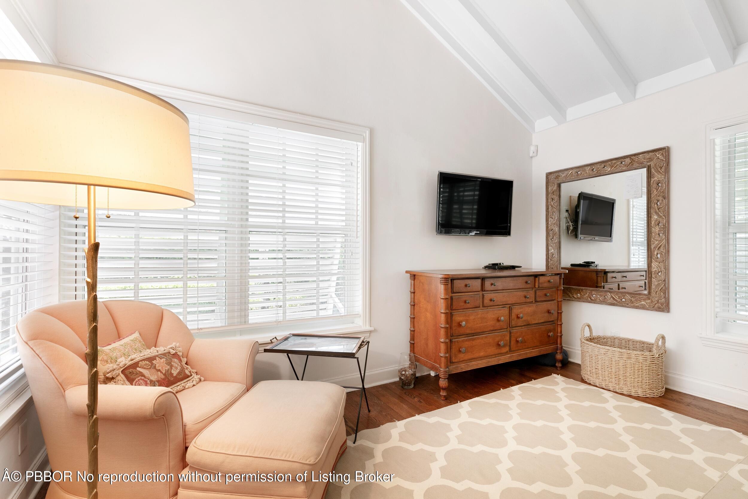 285 Orange Grove Road Palm Beach, FL 33480 - Photo 23 of 31 Bedroom