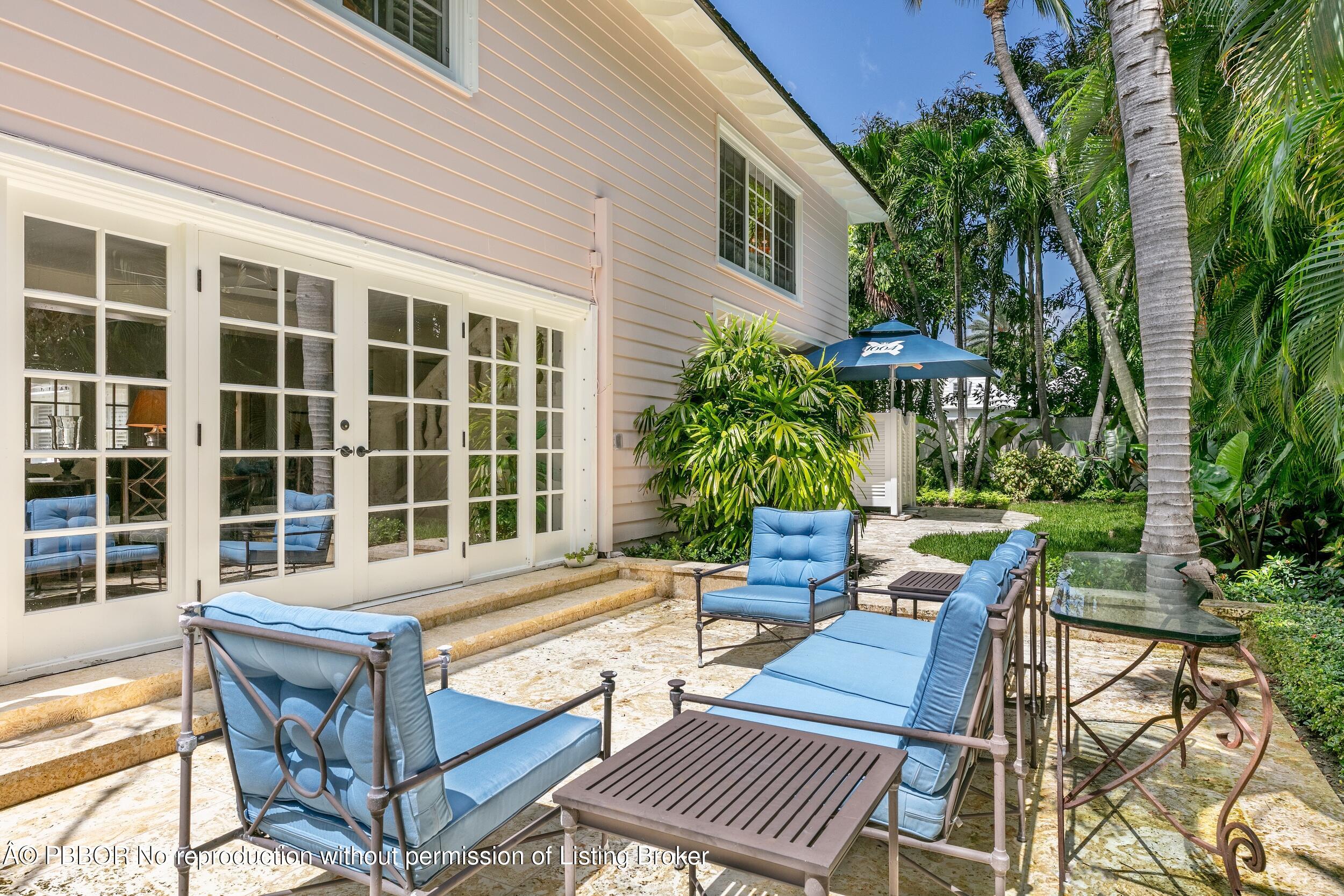 285 Orange Grove Road Palm Beach, FL 33480 - Photo 30 of 31 Patio
