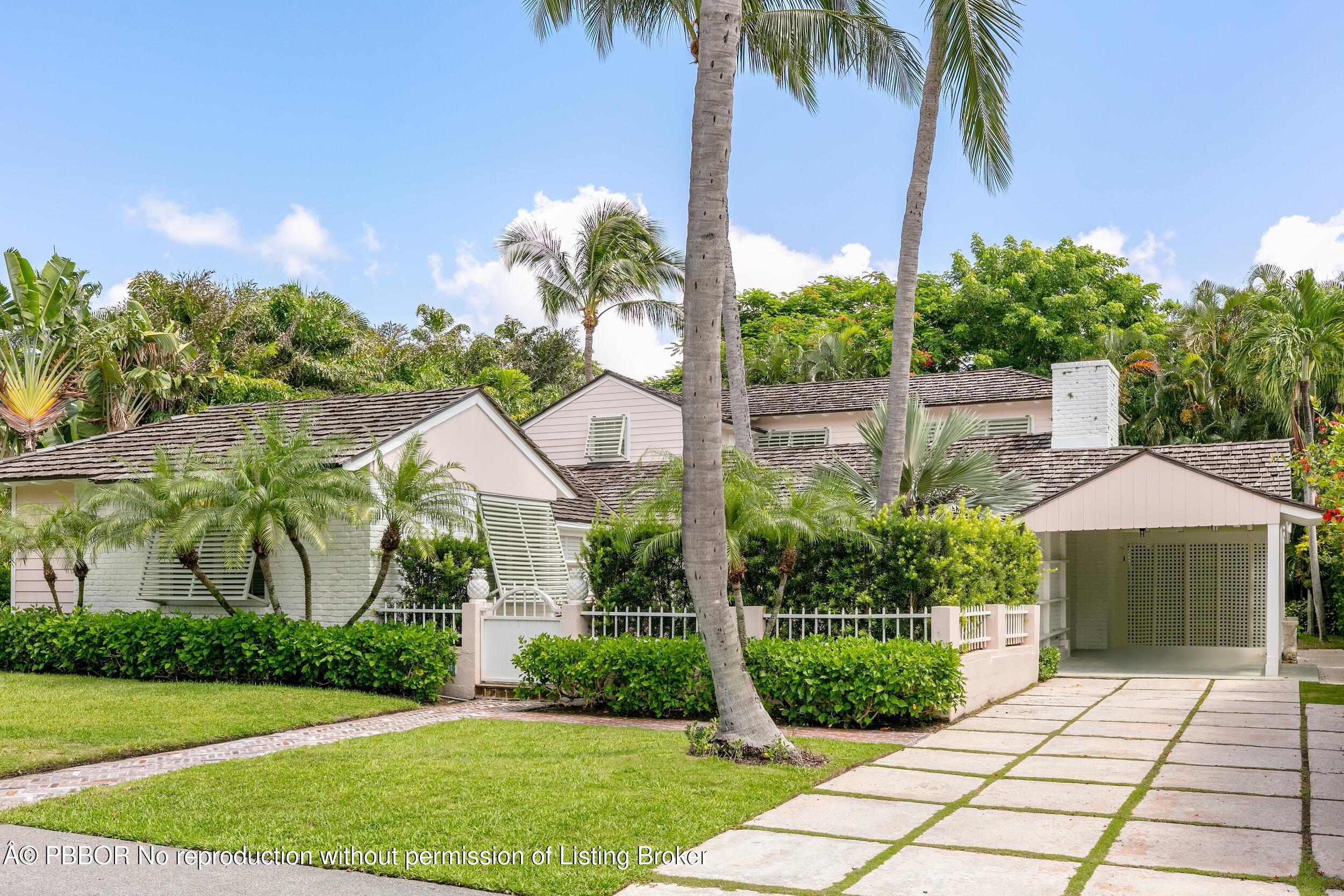285 Orange Grove Road Palm Beach, FL 33480 - Photo 3 of 31 Front Exterior