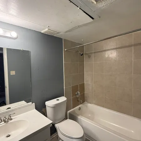 $1,000 | 10603 South Wilcrest Drive, Unit 45, Houston, TX 77099
