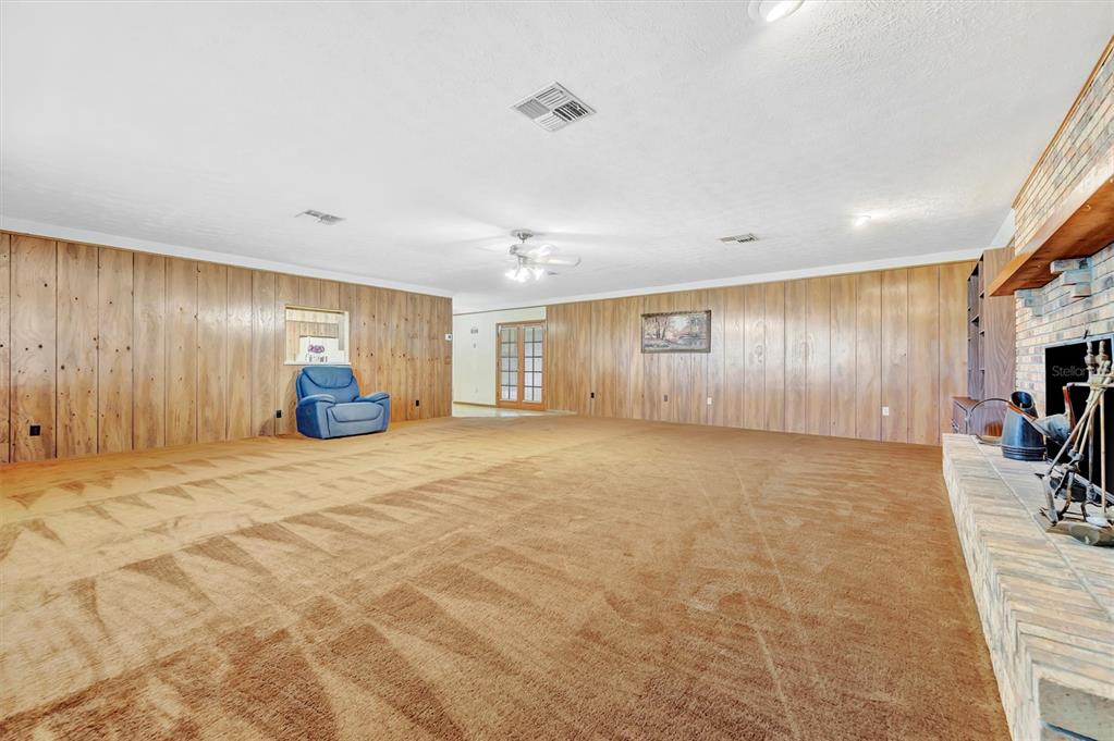 7015 Spears Road Plant City, FL 33567 - Photo 37 of 77 a view of an empty room with a window