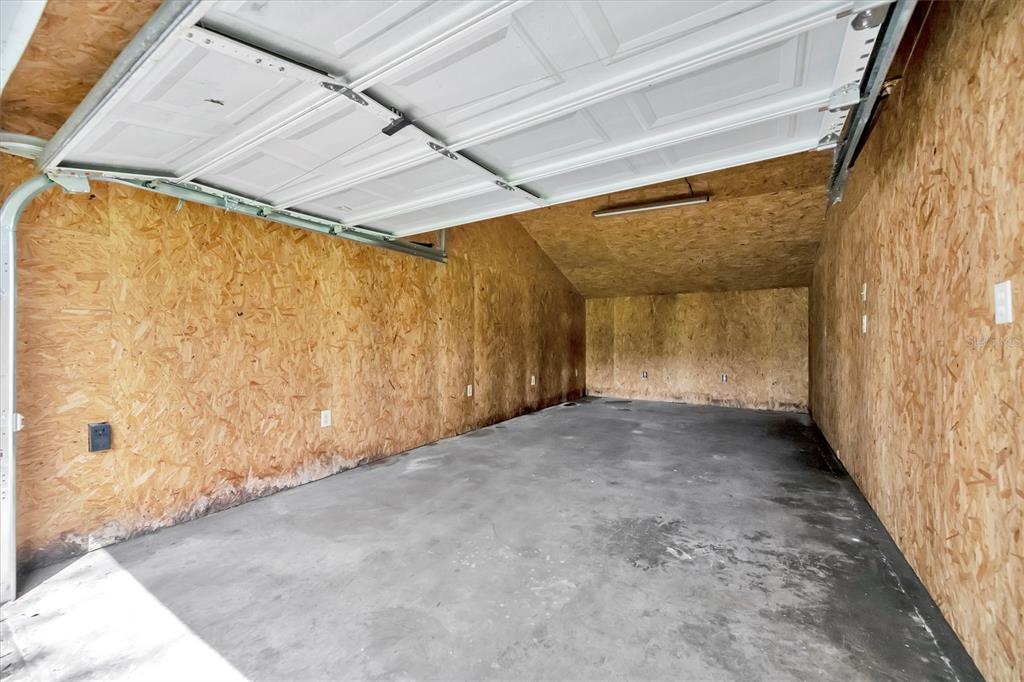 7015 Spears Road Plant City, FL 33567 - Photo 58 of 77 a view of an empty room