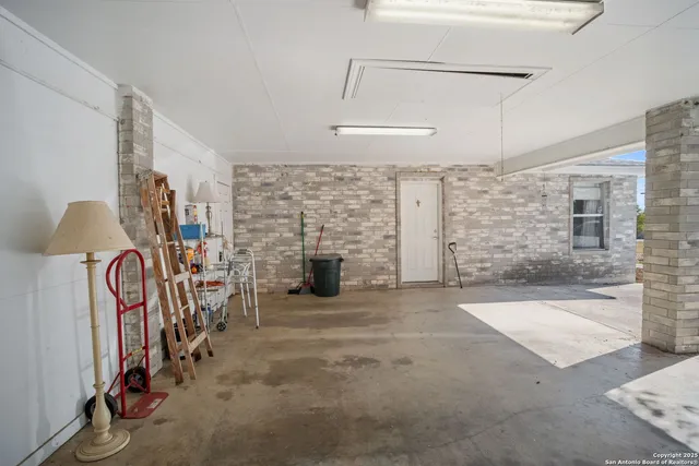 a view of a livingroom with dinning area