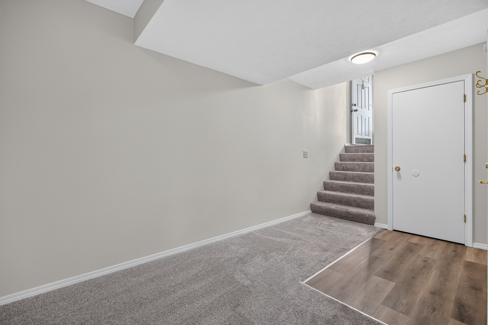 8 Rounds Road Bloomington, IL 61704 - Photo 23 of 46