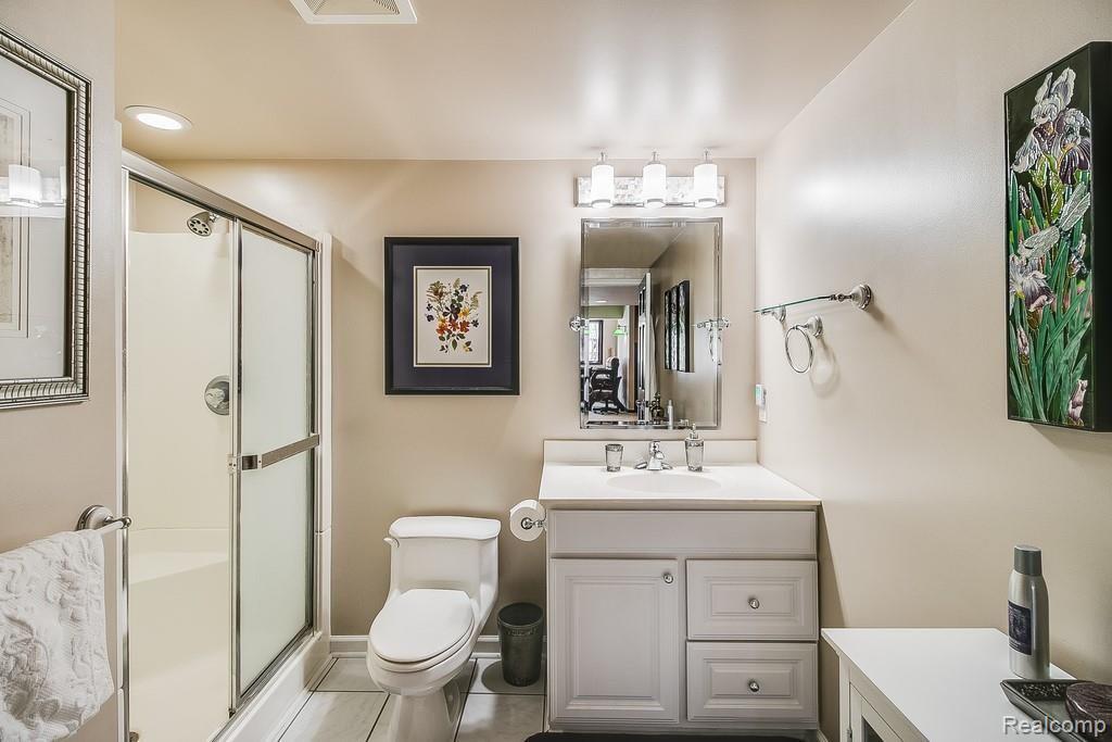 5345 Stickney Road Clarkston, MI 48348 - Photo 44 of 60 Full Bath Lower Level.jpg