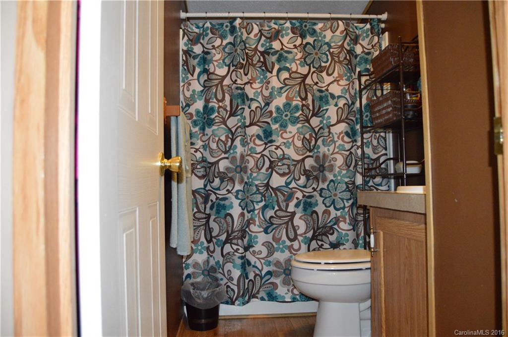 157 Falconview Road Lincolnton, NC 28092 - Photo 11 of 20 Gallery Image 11