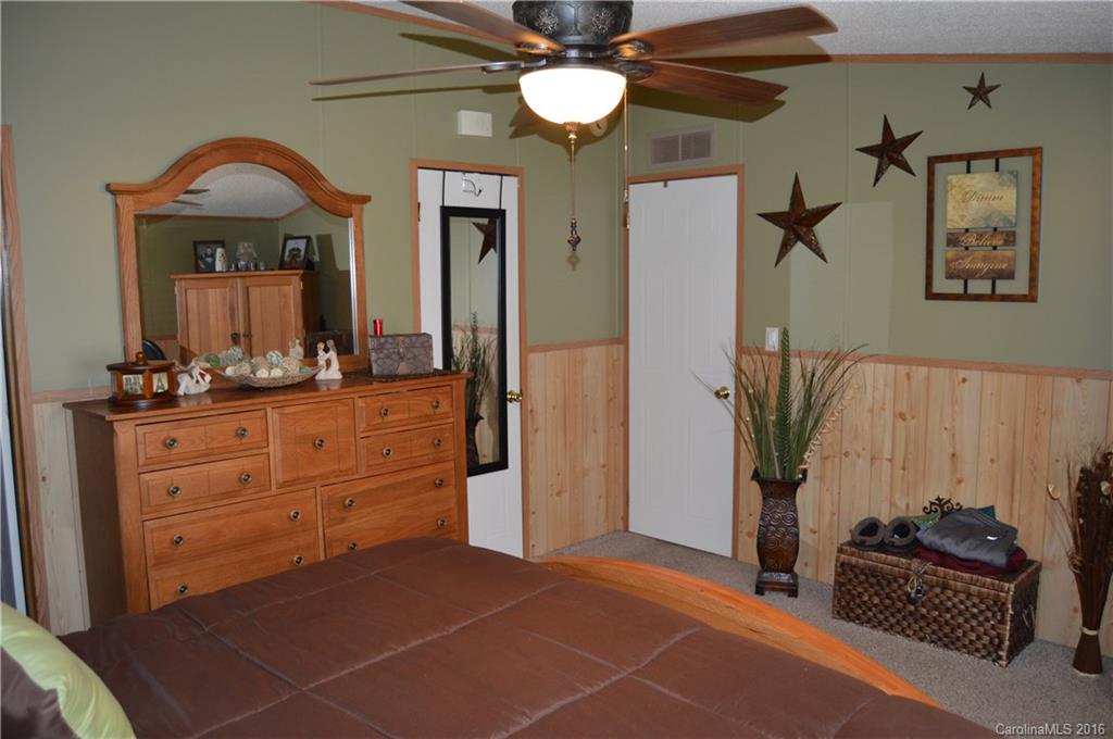 157 Falconview Road Lincolnton, NC 28092 - Photo 15 of 20 Gallery Image 15