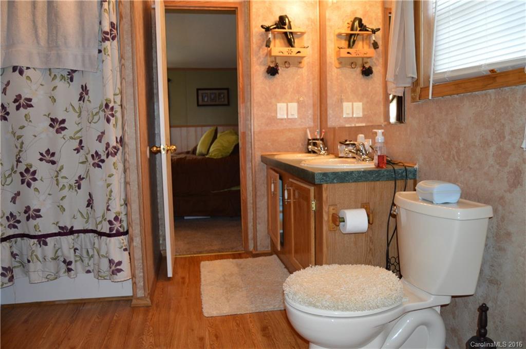 157 Falconview Road Lincolnton, NC 28092 - Photo 17 of 20 Gallery Image 17
