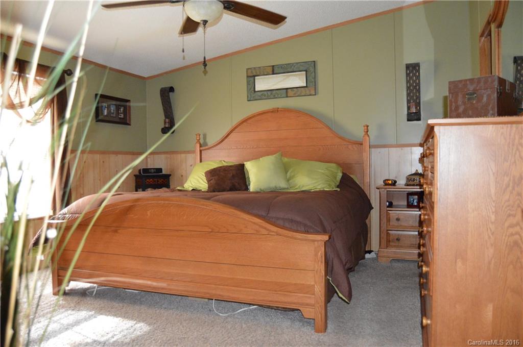 157 Falconview Road Lincolnton, NC 28092 - Photo 18 of 20 Gallery Image 18