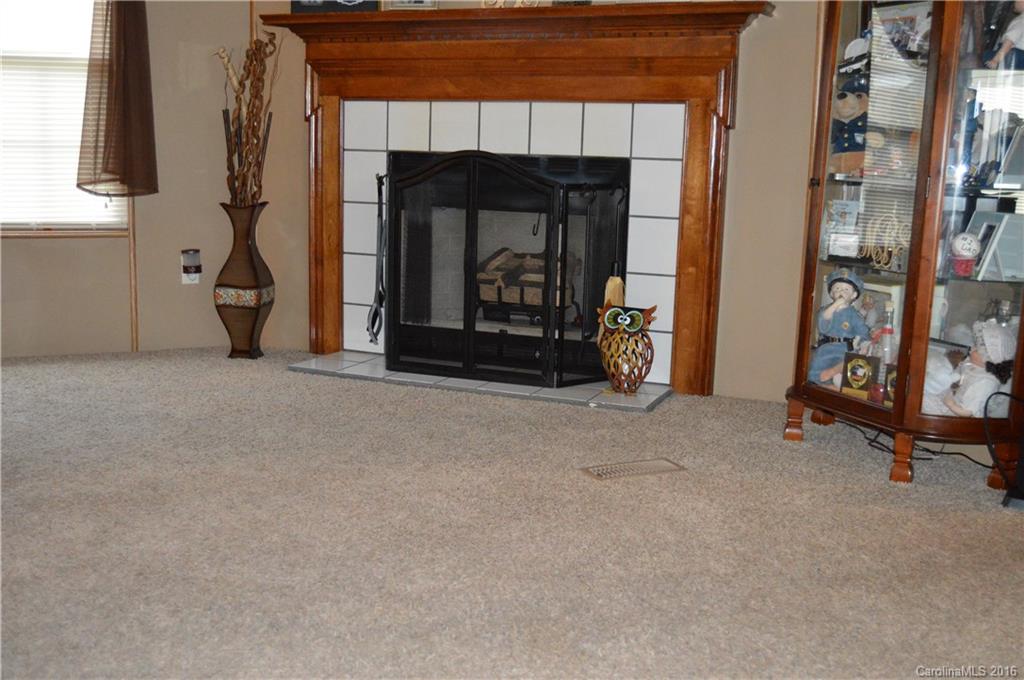 157 Falconview Road Lincolnton, NC 28092 - Photo 7 of 20 Gallery Image 7
