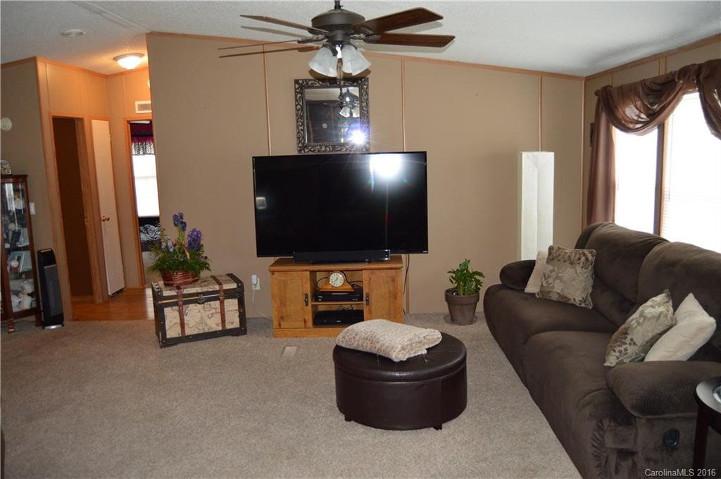 157 Falconview Road Lincolnton, NC 28092 - Photo 8 of 20 Gallery Image 8