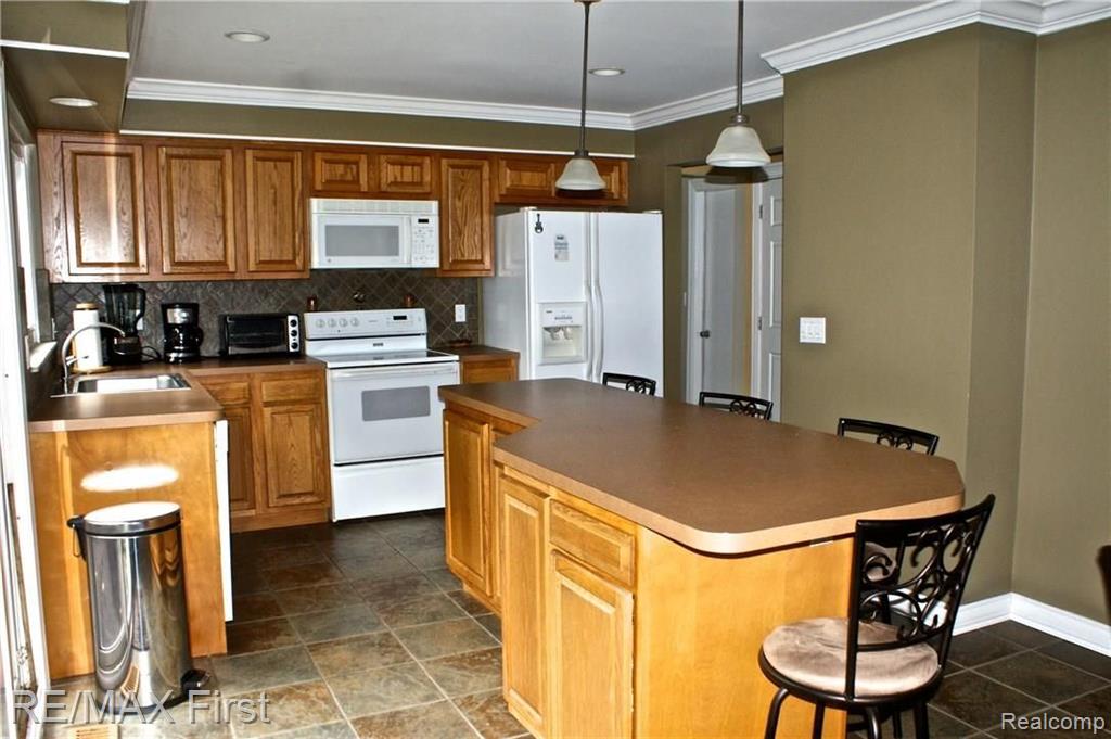1399 West Fairview Lane Rochester Hills, MI 48306 - Photo 12 of 46