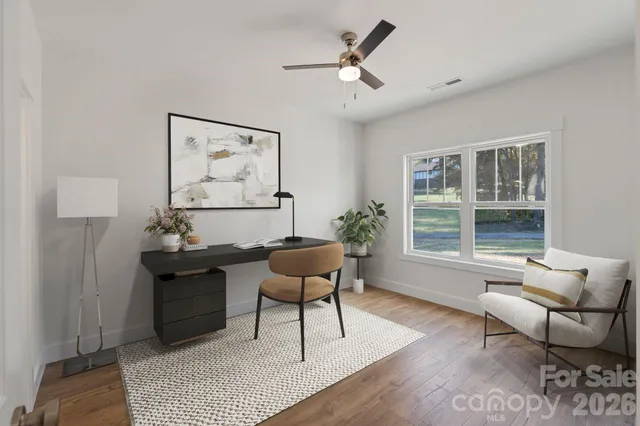 $575,000 | 5729 Selkirk Drive, Hickory, NC 28601