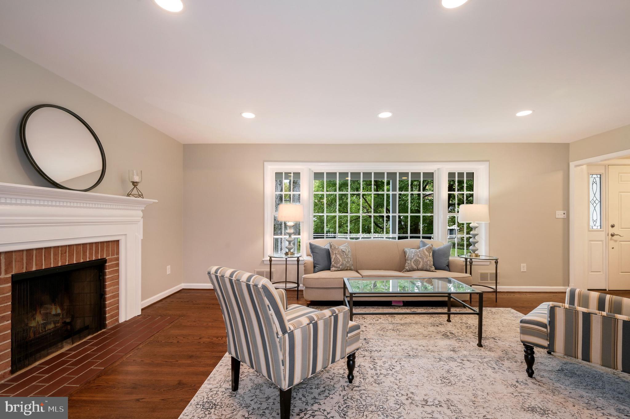 3402 Saul Road Kensington, MD 20895 - Photo 9 of 54 Living Room