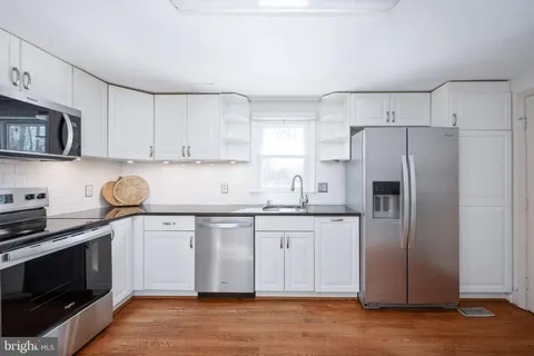 $765,000 | 1114 Bradfield Drive Southwest, Leesburg, VA 20175