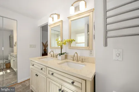 $765,000 | 1114 Bradfield Drive Southwest, Leesburg, VA 20175