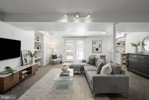 $765,000 | 1114 Bradfield Drive Southwest, Leesburg, VA 20175