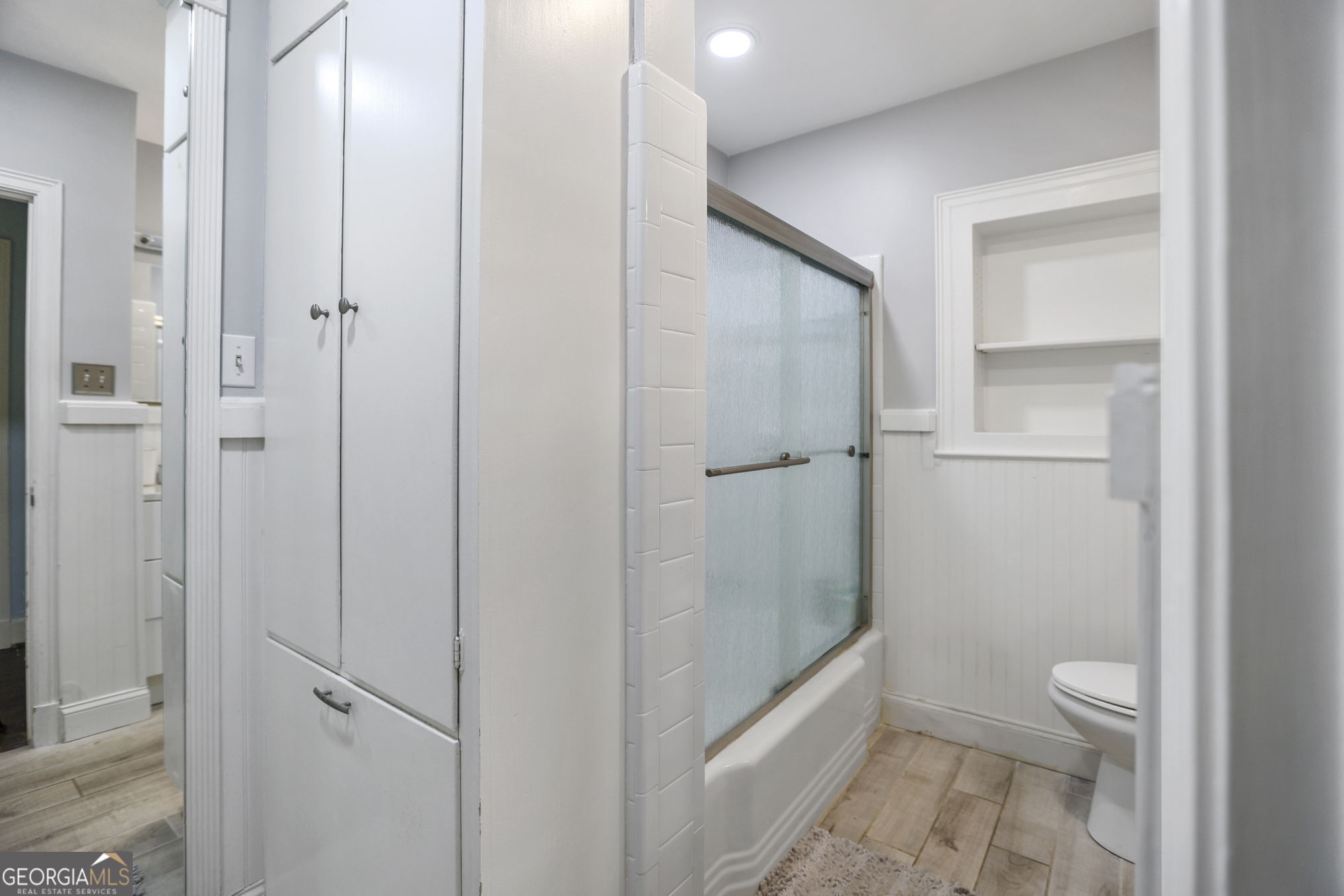 420 Ridgecrest Road LaGrange, GA 30240 - Photo 37 of 48 a bathroom with a granite countertop toilet
