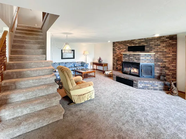 $650,000 | 1787 Willmac Lane, Tyler, MN 56178