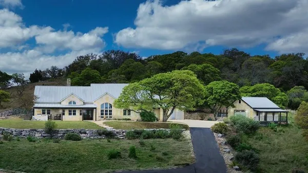 $1,395,000 | 116 Homestead Park, Comfort, TX 78013